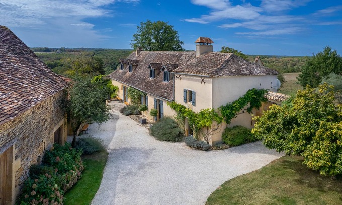 Sainte Croix de Beaumont House | Le Mas & Le Mazet: 5-star house and cottage, private pool with stunning views