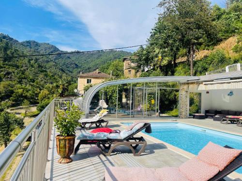 Saumane House | Le Massoulier Pergola