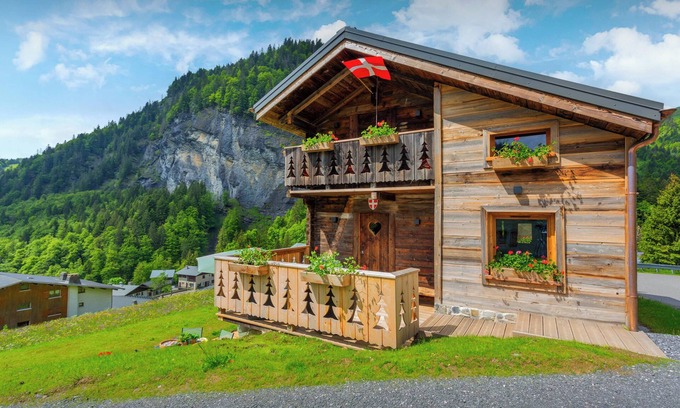 La Giettaz Ski Chalet | Le Mazot de la Caillère - cosy chalet for 4 with sauna - OVO Network