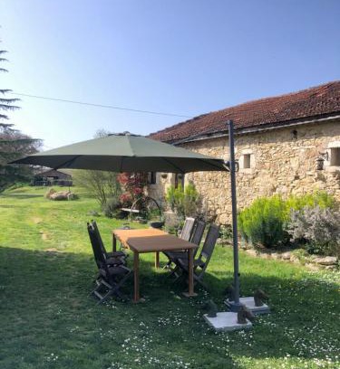 Gueyze House | Le Merlat Gite