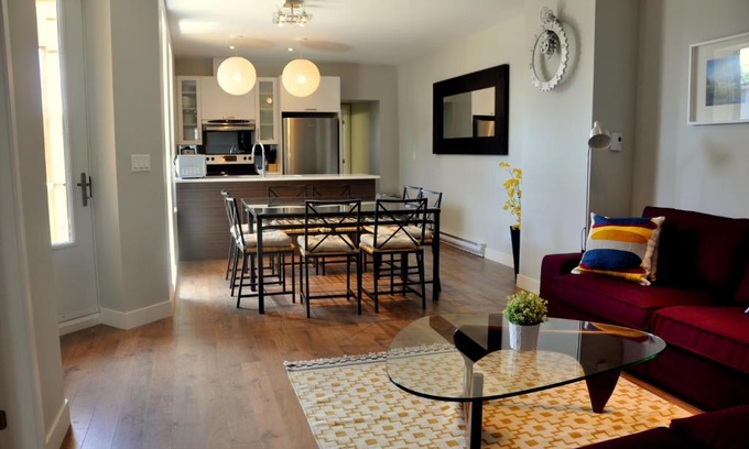 Plateau Mont Royal Apartment | Le Mont-Royal Sky by HomeInMontreal