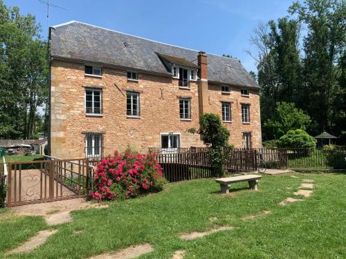 Saint-Cyr-sous-Dourdan Bed & Breakfast | Le Moulin Bleu