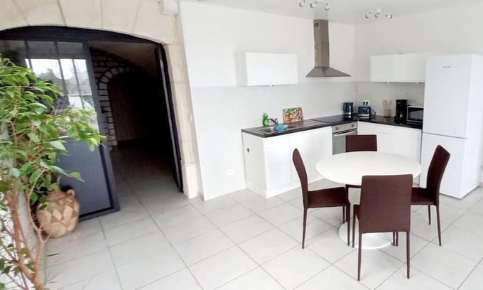 Amboise Apartment | Le Nid - Amboise gîte semi troglodyte
