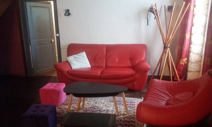 Paizay-le-Sec House | Le Numero 4 : 1 à 14 Personnes ! Climatisé et feu de Bois