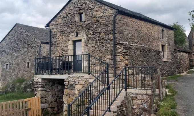 Fraissinet-de-Fourques House | Le P'tit Pelet, a house in the heart of the rocks