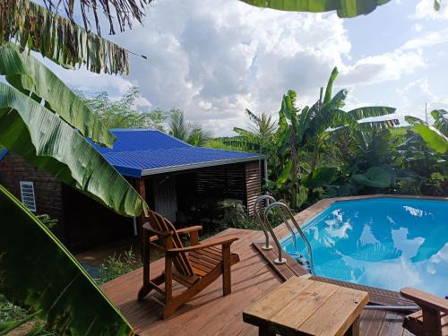 Anse-Bertrand House | Le Paradis des Colibris Gîte créole avec piscine table dhôtes et nature à Anse Bertrand