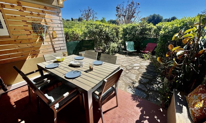 La Faviere Apartment | Le Parc des Oliviers - Piscine - Clim - Tennis