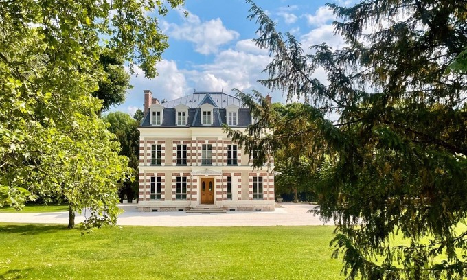 Provins House | Le Parc