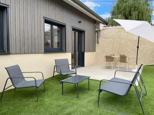Cormoranche-sur-Saone Apartment | Le petit chalet de la Ronzière de Miss K