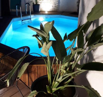 Beaucaire Bed & Breakfast | Le petit coin de Provence