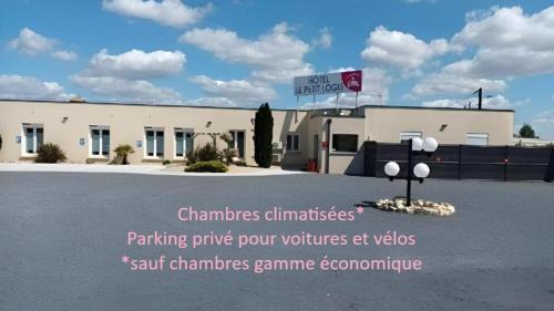 Beaumont-en-Veron Hotel | Le Petit Logis