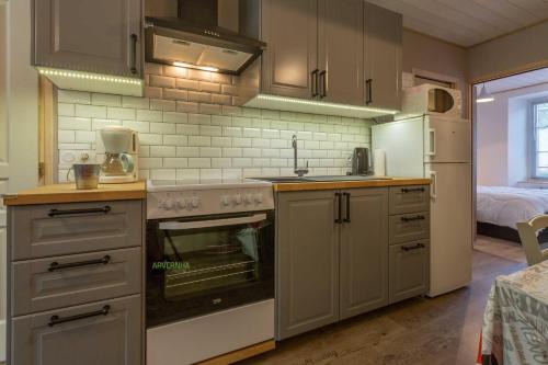 Murol House | Le Petit Lutess