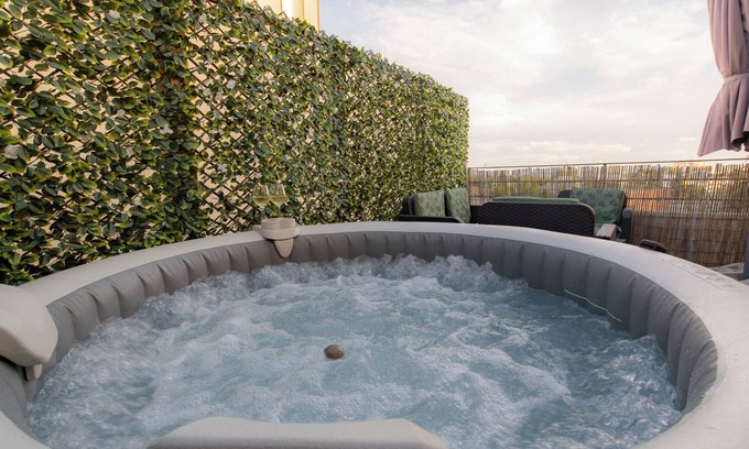 Saint-Denis Apartment | LE PETIT SESAME L' évasions cosy jacuzzi terrace wifi parking 2 steps stadiumDF