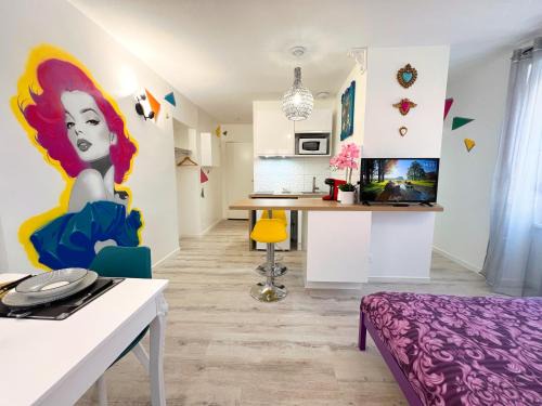 Belfort Apartment | Le Pop Art - Studio near Train Station - 2 people