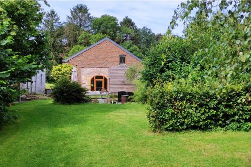 Wanze House | Le Pouce Roux