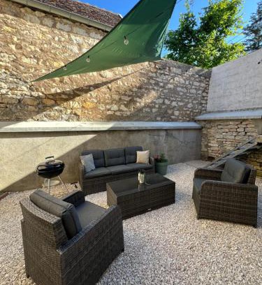 Chablis House | Le Ptit Gite de Chablis - Maison avec Cour en Centre-Ville