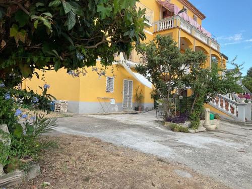 Paola House | Le Querce 2