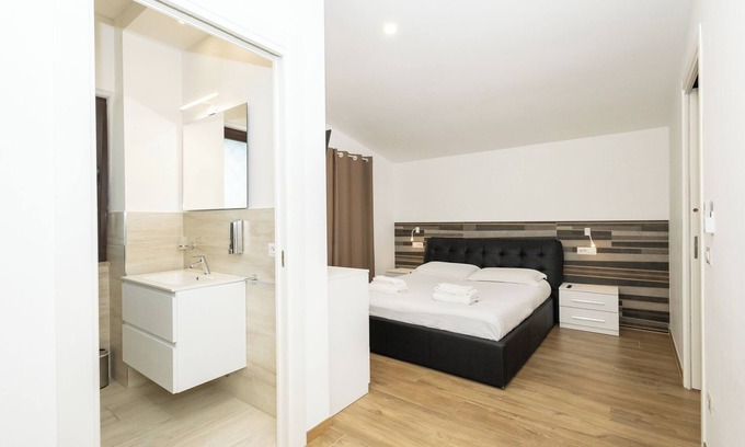 Zona XXX Castel Fusano Apartment | Le Querce Appartamento Roma