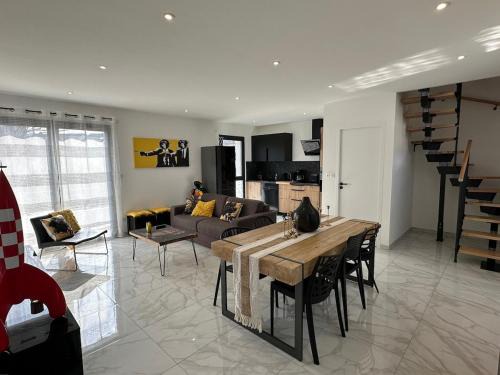 Douvaine Apartment | Le Refuge du Léman, Duplex neuf de 80m 2, à 5 minutes de Geneve pour 4 à 6 personnes