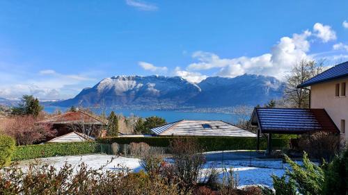 Sevrier House | Le Renouveau