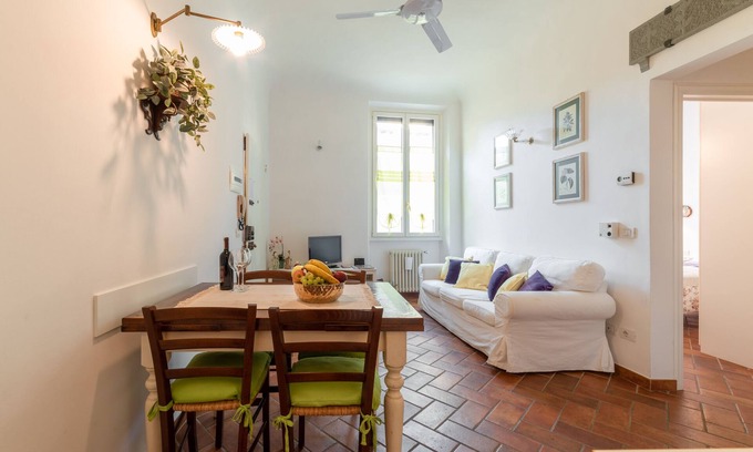 Santa Croce Apartment | Le Rose di Leonardo - Historical apartment- 2bedrooms, A/C, WI-FI, washer, dryer