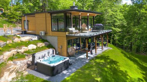 Argenteuil Regional County Municipality Ski Chalet | Le RuissO - Spa et Confort