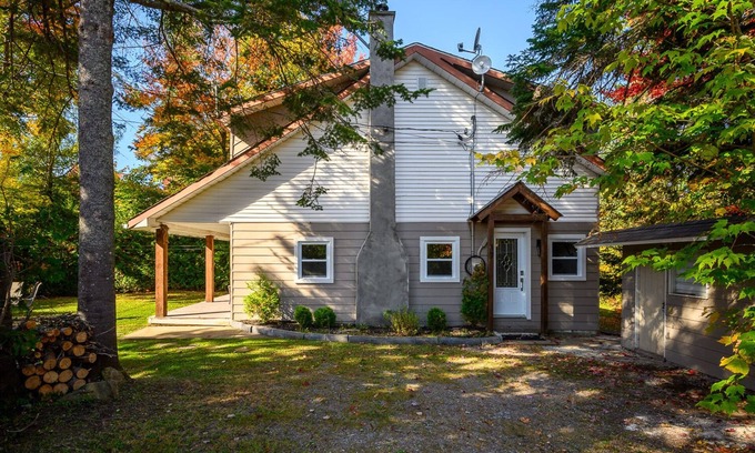 St-Adolphe-d'Howard Ski Chalet | Le Rustik-chic