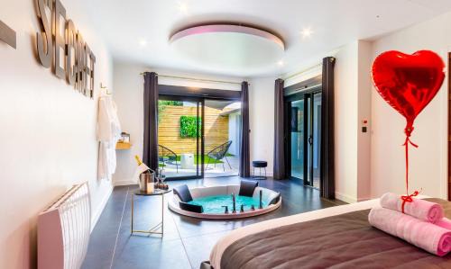 Perverie House | Le Secret - Nuit romantique avec Jacuzzi privatif - Champagne offert - Climatisation
