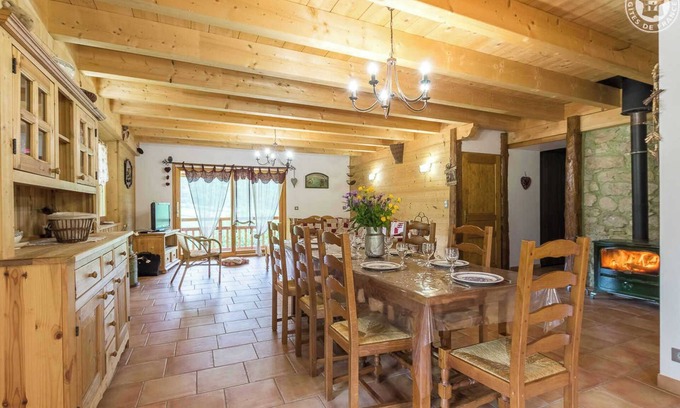 Le Noyer House | LE SEITOZ - LE NOYER