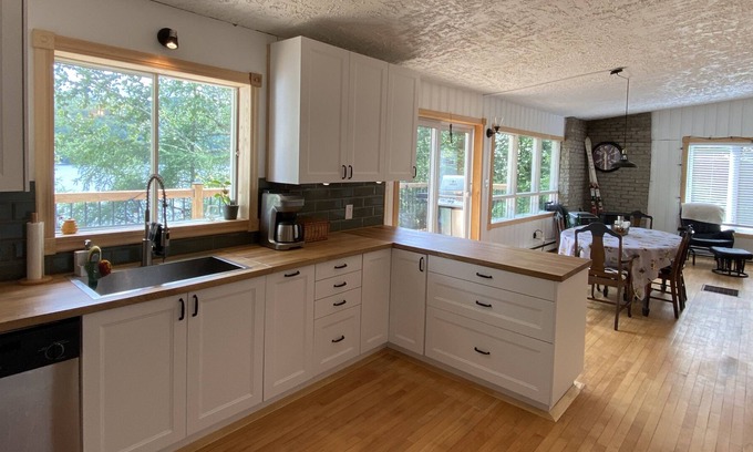 Amherst Cottage | Le Shack / Waterfront
