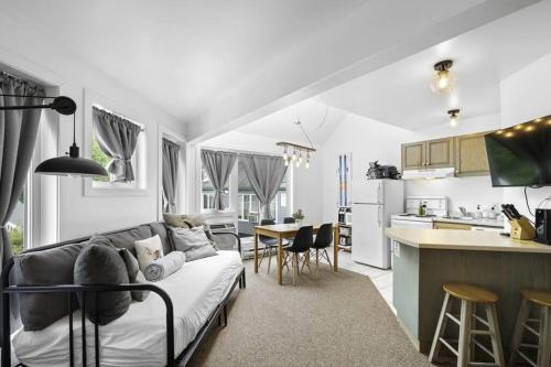 Mont-Tremblant Pedestrian Village House | Le Skieur