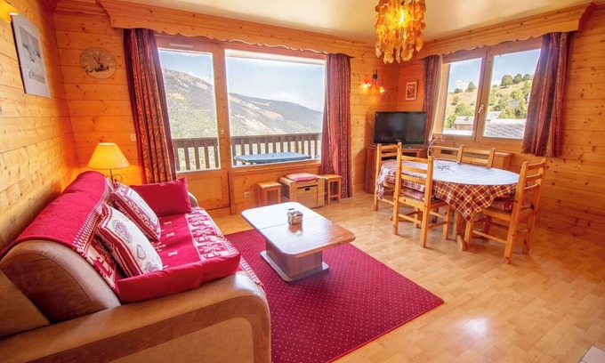 Meribel Apartment | Le Surf 1 in front of Morel chairlift