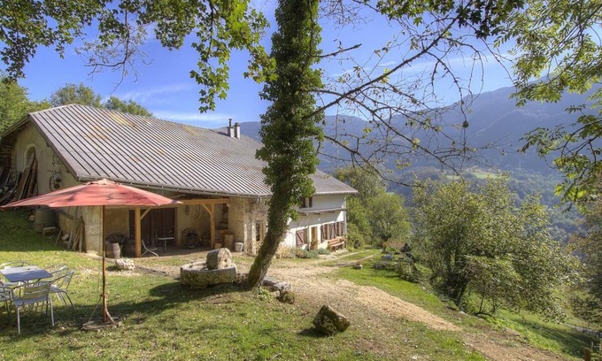 Chezery Forens House | Le Tilleret - Chezery-forens