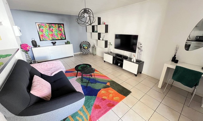 Cugnaux Apartment | Le Tropik joli 2 bedrooms