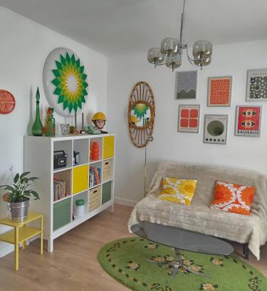Esbly Apartment | Le vintage, 10 min de Disneyland, 30 min de Paris - 50 m gare- 30 min CDG aéroport