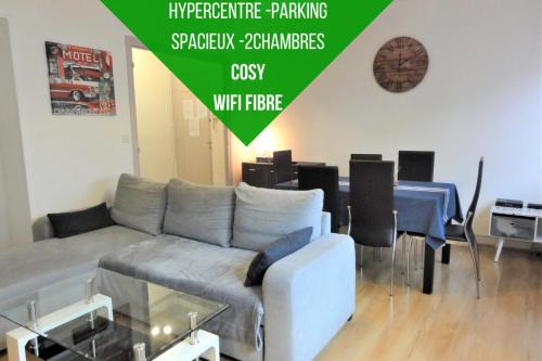 Tarbes Apartment | Le Voltaire -2 chambres- 70m2- HYPERCENTRE-Parking-WIFI FIBRE- Nouvelle literie