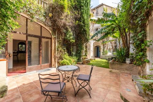 Marsillargues House | Le Voyage d'Ulysse