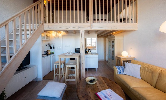 Cuire Apartment | Le Woody - Charming Canut close to Croix Rousse
