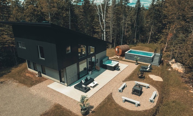 Morin Heights House | Le Zen House 3 Piscine privé, Spa et Sauna