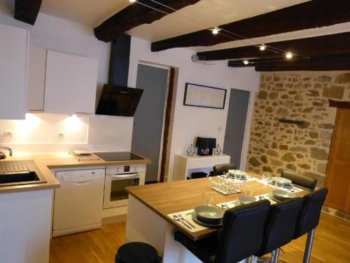 Figeac Apartment | le zola