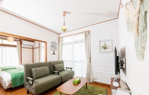 Koshigoe Apartment | Leaf