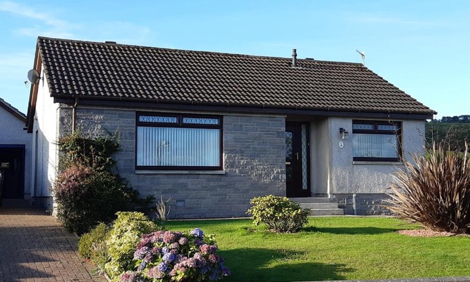 Stranraer House | Leafield Holiday Home