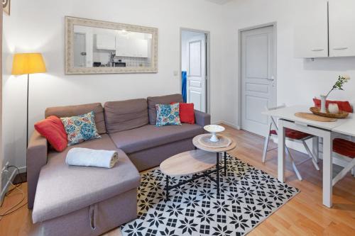 Vertou Apartment | Lecour - Confortable