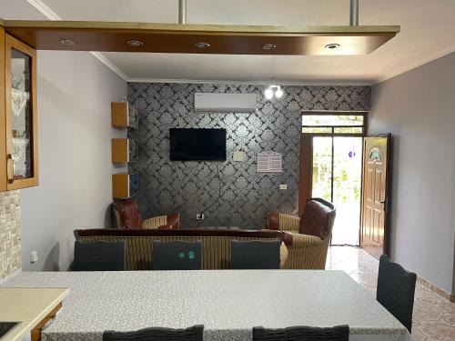 Borsh House | Ledi’s Home