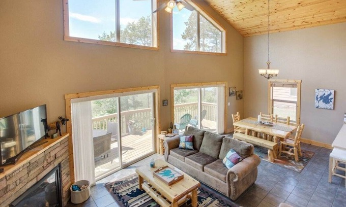 Walker Cabin | Leech Lake Cabin / Modern, Clean, Comfortable