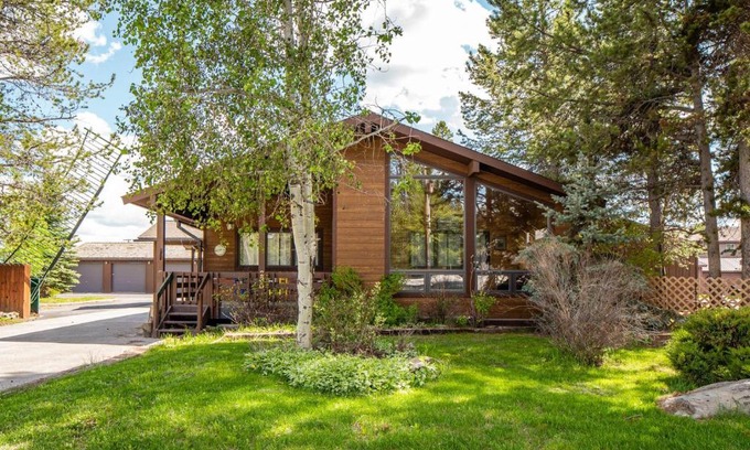 West Yellowstone House | Legacy West