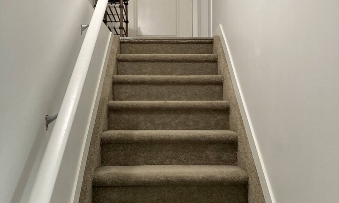 Southeast Edmonton House | Legal Private One Bedroom Suite