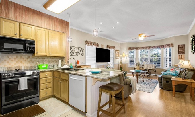 Red Hill Condo | Legends Golf Resort Condos by Escape