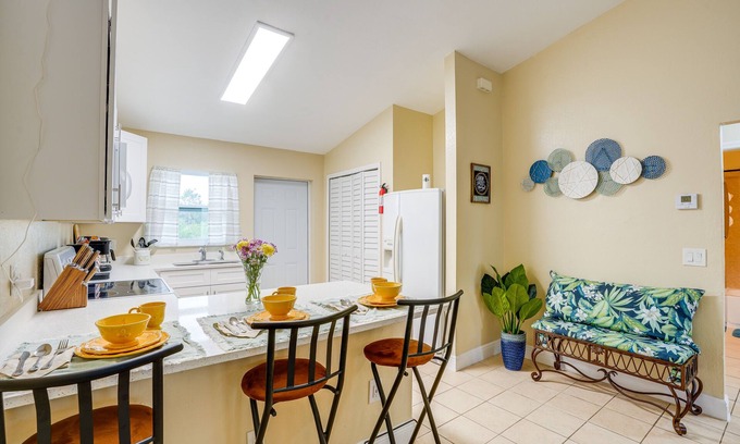 Lehigh Acres Apartment | Lehigh Acres Vacation Rental w/Screened Patio!