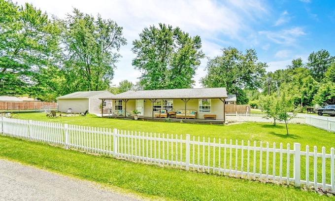 Lakeview House | Leisure at the Lake